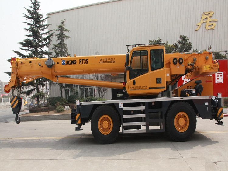 XCMG Official XCR70 70 ton mobile Crane 4 wheel Rough Terrain crane machine price for sale